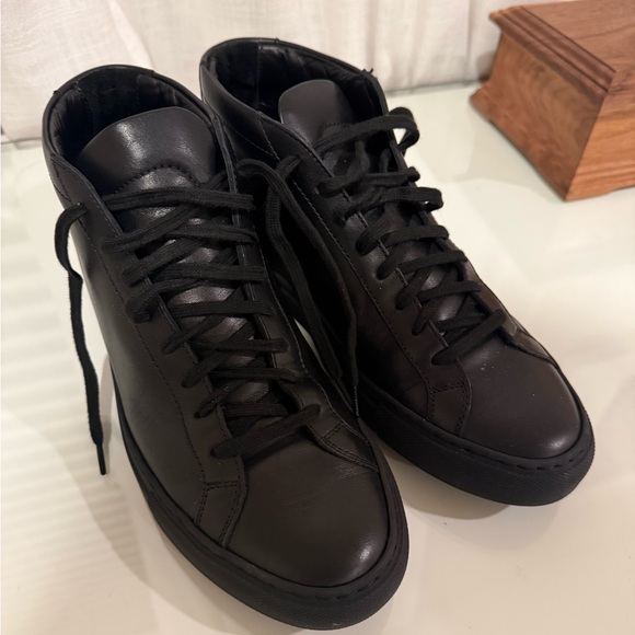 COMMON PROJECTS “Achilles” Mid Sneaker - Picture 4 of 8